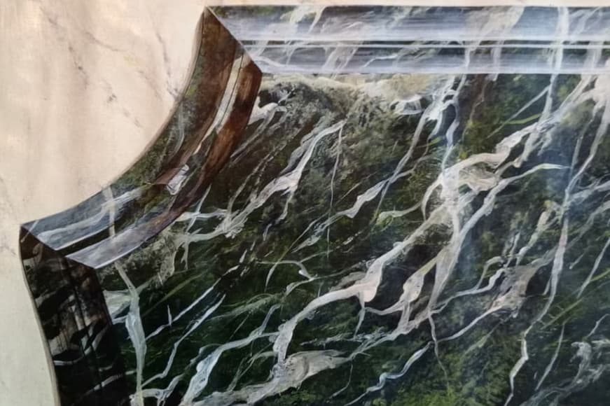 Effet marbre sur mur intérieur à Marsac-sur-Don - vue détaillée